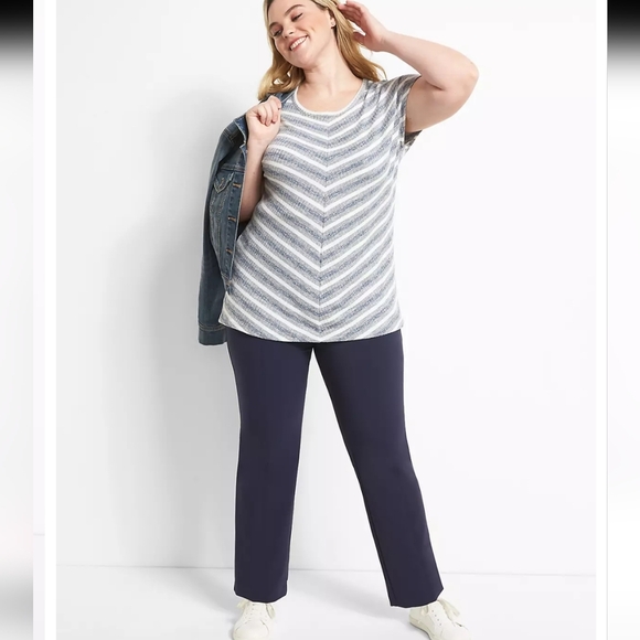 Lane Bryant Pants - Lane Bryant Nylon Blend Wear Everywhere Straight Leg Pants Side Zip Pockets 14